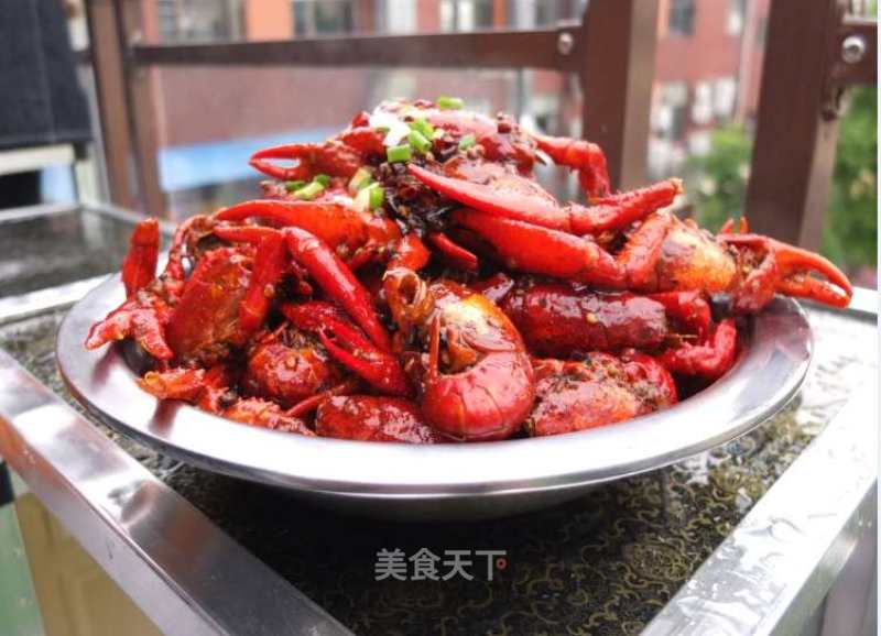 Qianjiang Oil Braised Prawns recipe