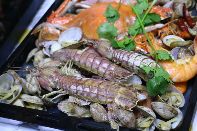 Steaming Oven to Make Steamed Seafood Big Coffee recipe