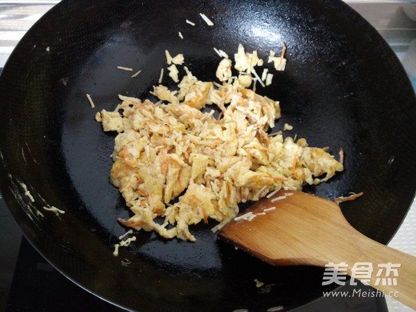 Fried Eggs with Enoki Mushroom recipe