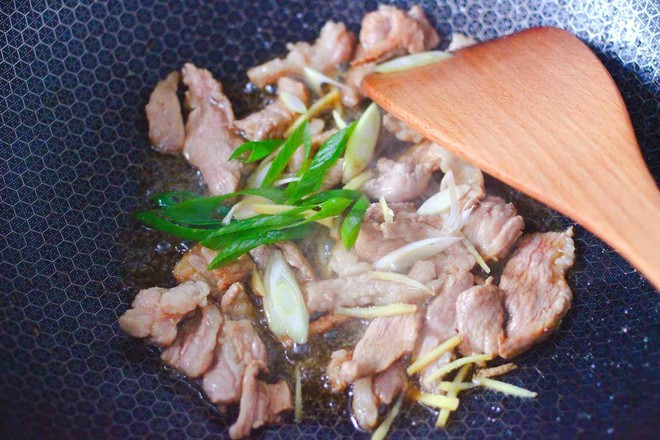 Stir-fried Pork with Daylily recipe