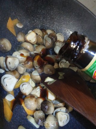 Straw Mushrooms in Oyster Sauce recipe