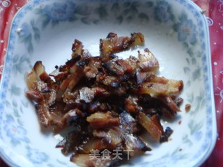 Stir-fried Bacon with Tea Tree Mushroom recipe