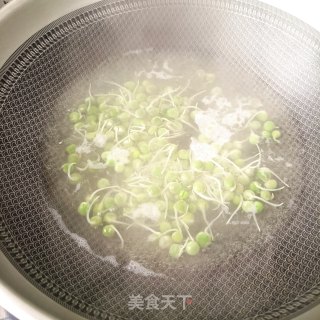 Asparagus, Pea and Shrimp Salad recipe