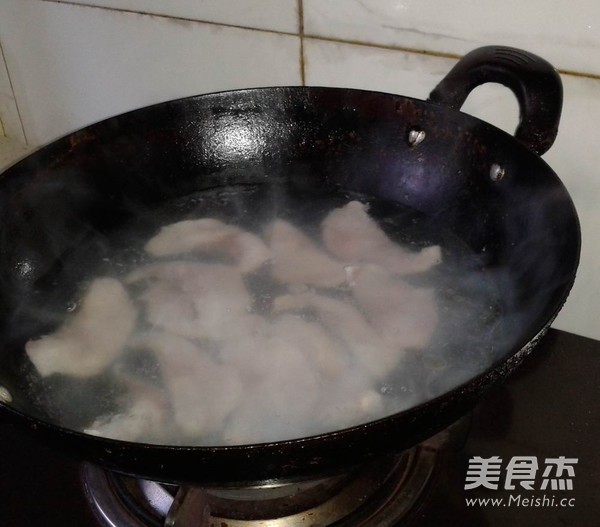 Fried Fish Fillet with Black Fungus recipe