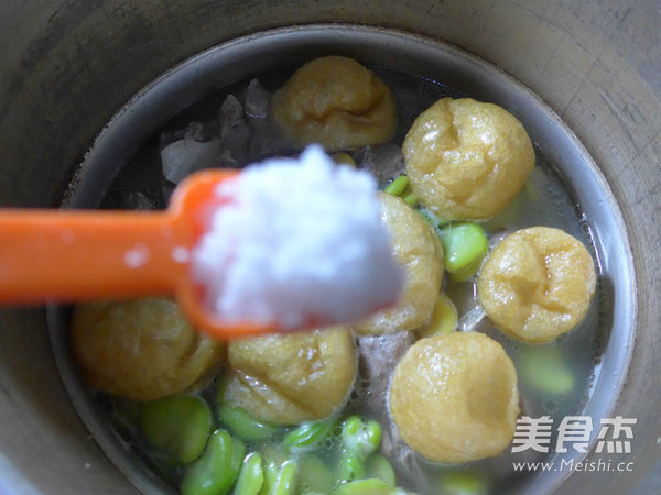 Oily Gluten Broad Bean Meat Bone Soup recipe