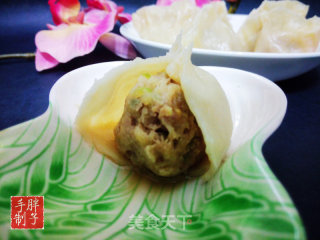 Steamed Dumplings with Pork and Radish Soup recipe