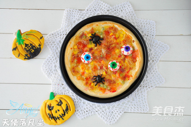 Halloween Screaming Pizza recipe