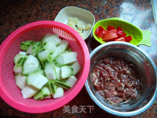 Loofah Stir-fried Beef recipe