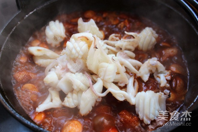Fresh Squid Streaky Pot recipe