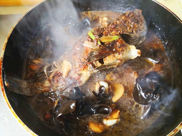 Braised Black Fish in Sauce recipe