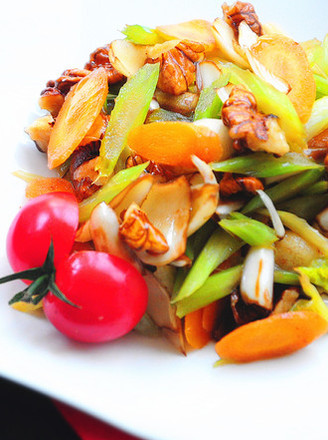 Walnut and Lily Vegetarian Stir-fry recipe