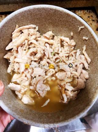 Twelfth Lunar Month: Sweet and Greasy Shredded Chicken with Peach Kernel Sauce recipe