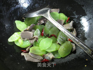 Stir-fried Lettuce with Goose Gizzards recipe