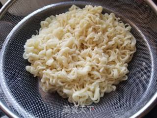 Fried Noodles with Ham and Shacha Sauce (for 2 People) recipe