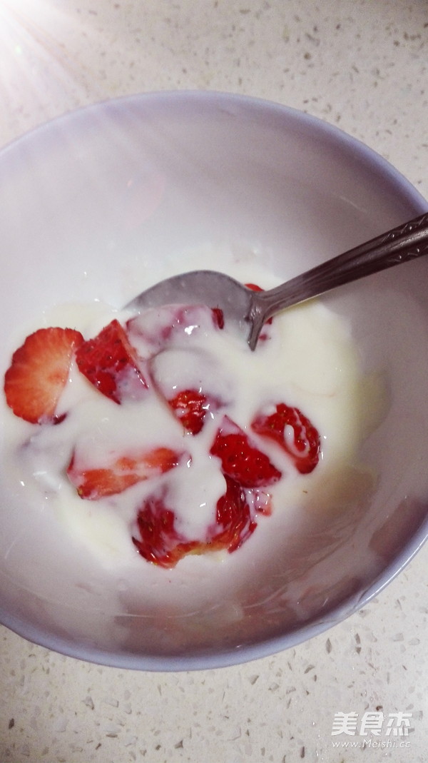 Strawberry Yogurt recipe