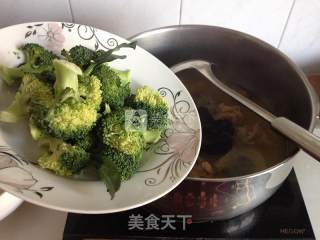 Broccoli Hen Soup recipe