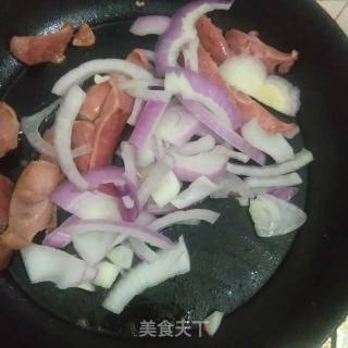 Sautéed Black Pepper Sausage with Onions recipe