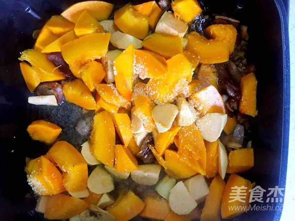 Pumpkin Stewed Crab recipe