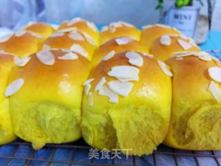 Pumpkin Meal Buns recipe