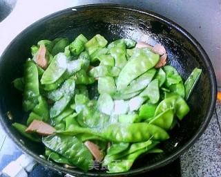 Stir-fried Pork Ears and Beans recipe