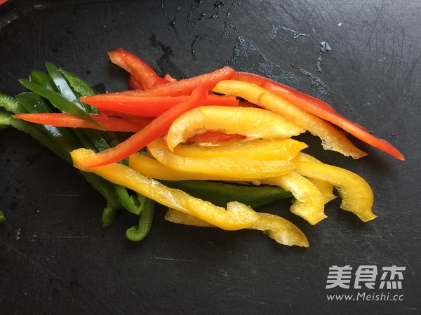 Razor Clams with Colored Pepper recipe