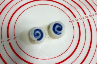 Blue and White Porcelain Snowy Mooncake recipe