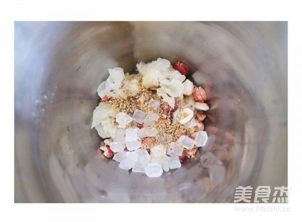 Osmanthus Tremella and Lotus Seed Paste recipe