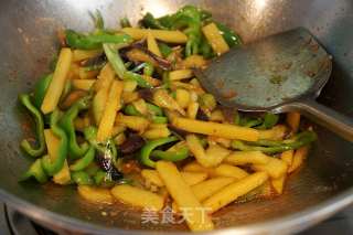 Vegetarian Fried Green Pepper Eggplant and Potato Chips recipe