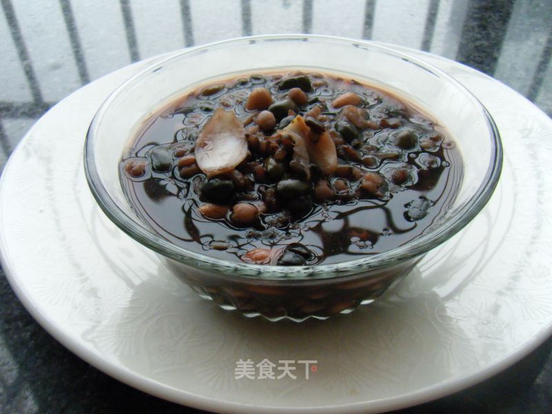 Tonifying The Kidney and Ufa-black Bean Barley Soup recipe