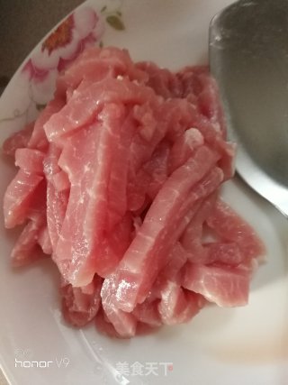 Stir-fried Shredded Pork with Green Pepper and Kimchi recipe