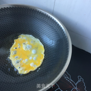 Scrambled Eggs with Chives and Fungus recipe