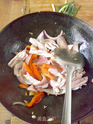 Fried Squid with Onion recipe