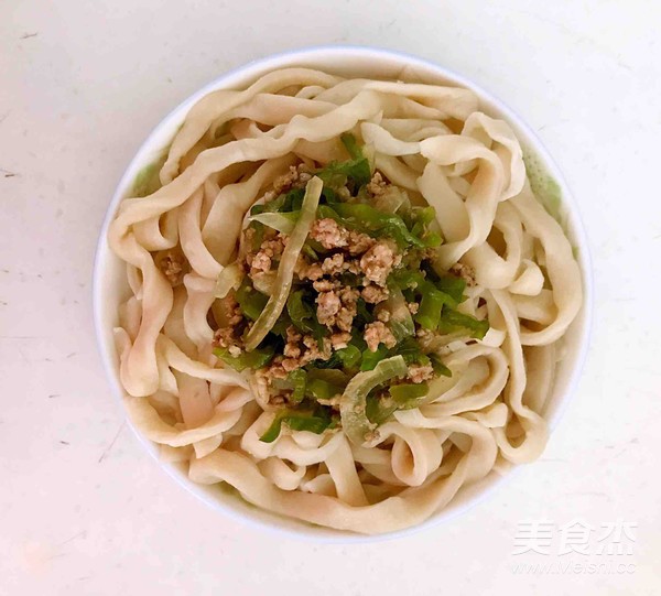 Spicy Minced Pork Hand Rolled Noodles recipe