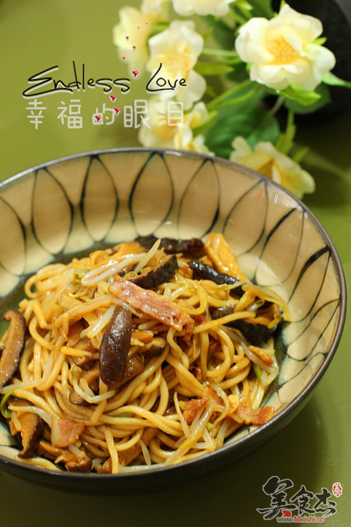 Fried Noodles with Mushrooms in Ginger Sauce recipe