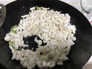 Stir-fried Seafood with Mushrooms and Fish Tofu recipe