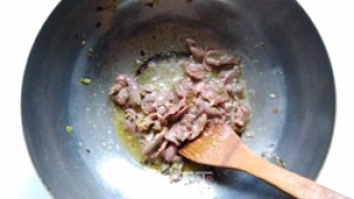 Stir-fried Duck Gizzards with Green Peppers recipe