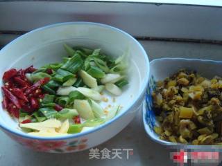 Braised Fish with Sauerkraut and Fennel recipe