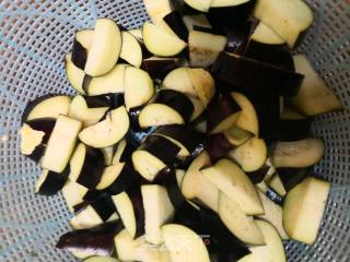 Stir-fried Green Peppers with Eggplant recipe