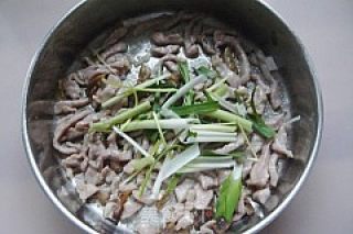 Stir-fried Pork with Green Garlic recipe
