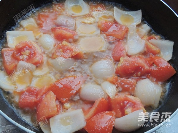 Stir-fried Rice Cake with Onion and Tomato recipe