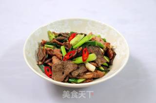 Stir-fried Pork Liver with Green Garlic recipe