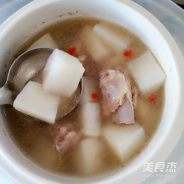 Lily Soup with White Radish Ribs recipe