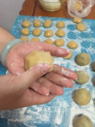 Cantonese-style Moon Cake with Red Bean and Egg Yolk Filling recipe