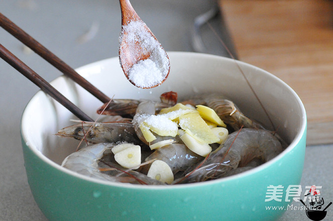 Fried Noodles with Shrimp recipe