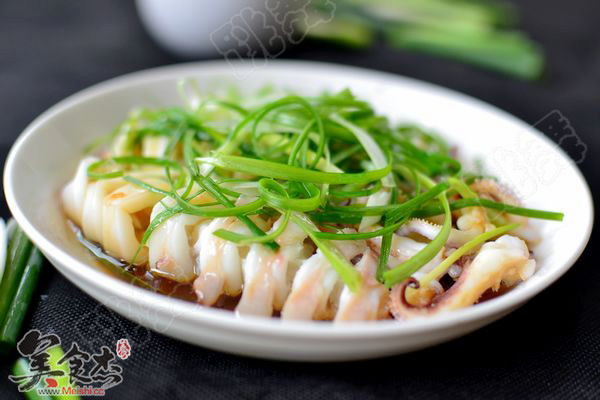 Fresh Squid with Scallion Oil recipe