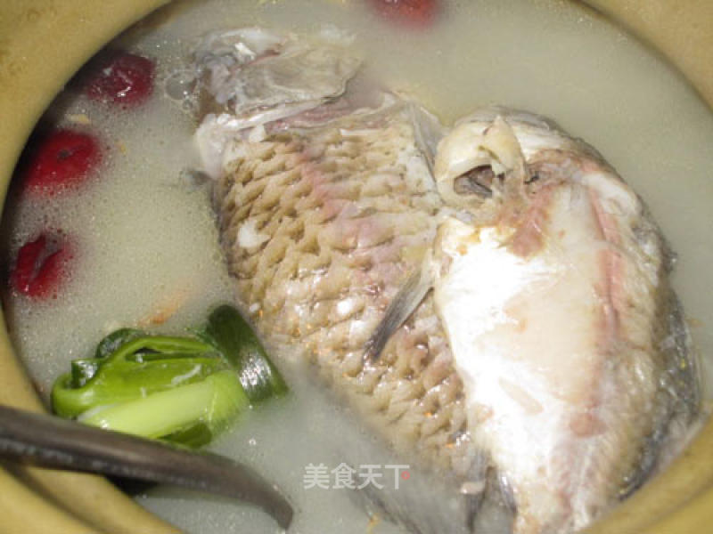 [spring Health Soup]---dendrobium Crucian Carp Soup recipe