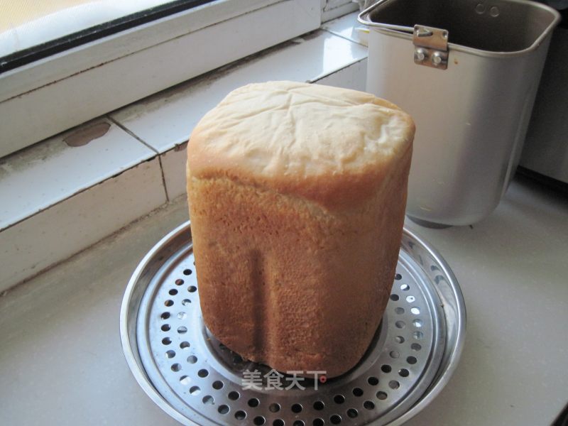 High-calcium and Delicious Hokkaido Middle-grown Bread recipe