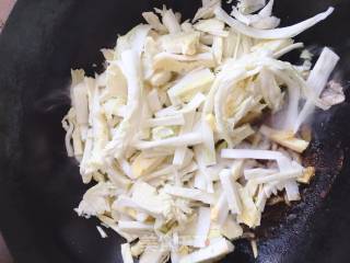 Stewed Cabbage with Tofu Balls recipe