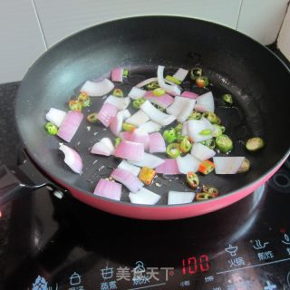 Fried Noodles with Onion recipe