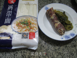 Sausage and Pickled Vegetable Pants Noodles recipe